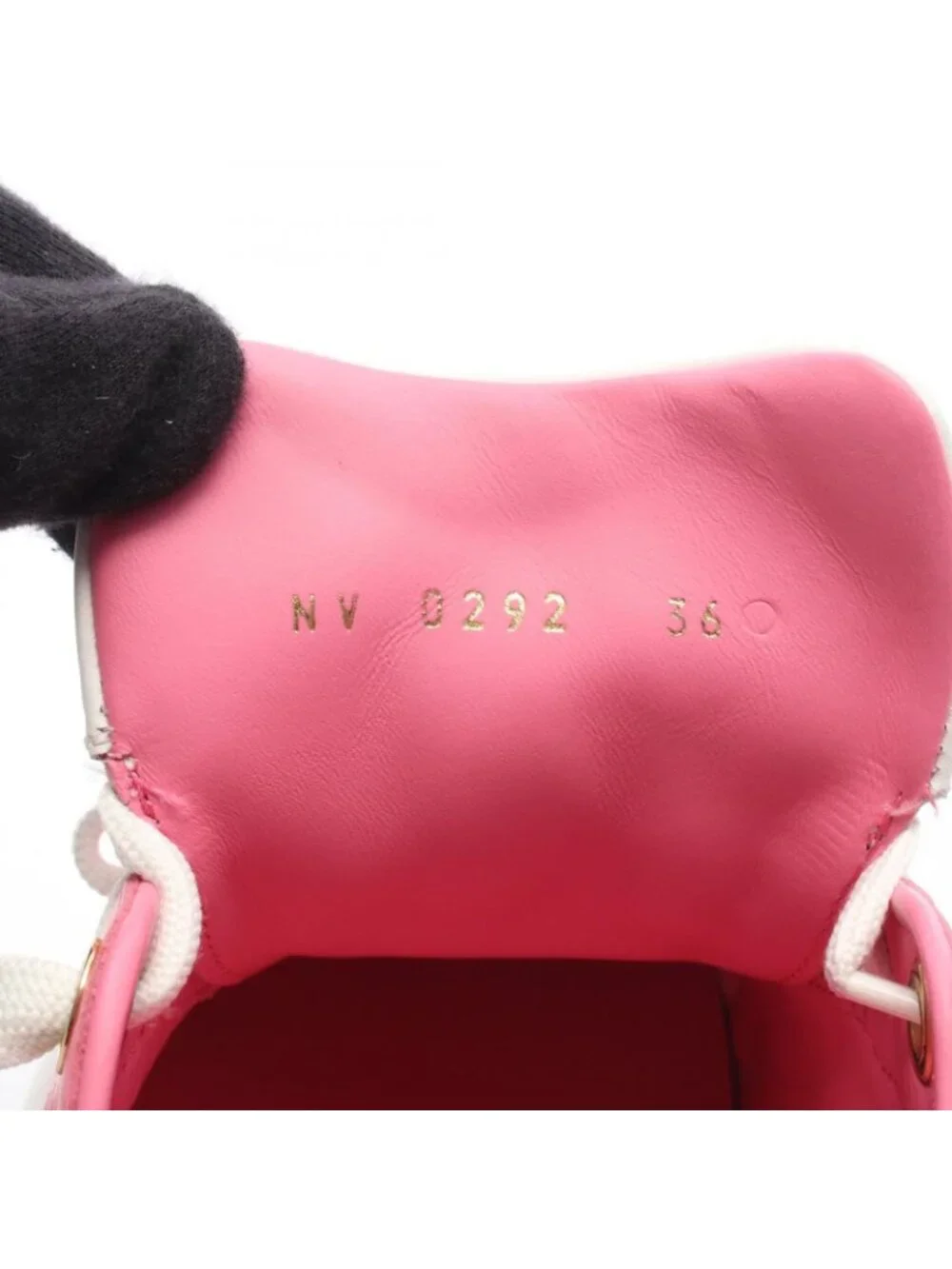 Louis Vuitton Sneakers Time Out Line Monogram Leather